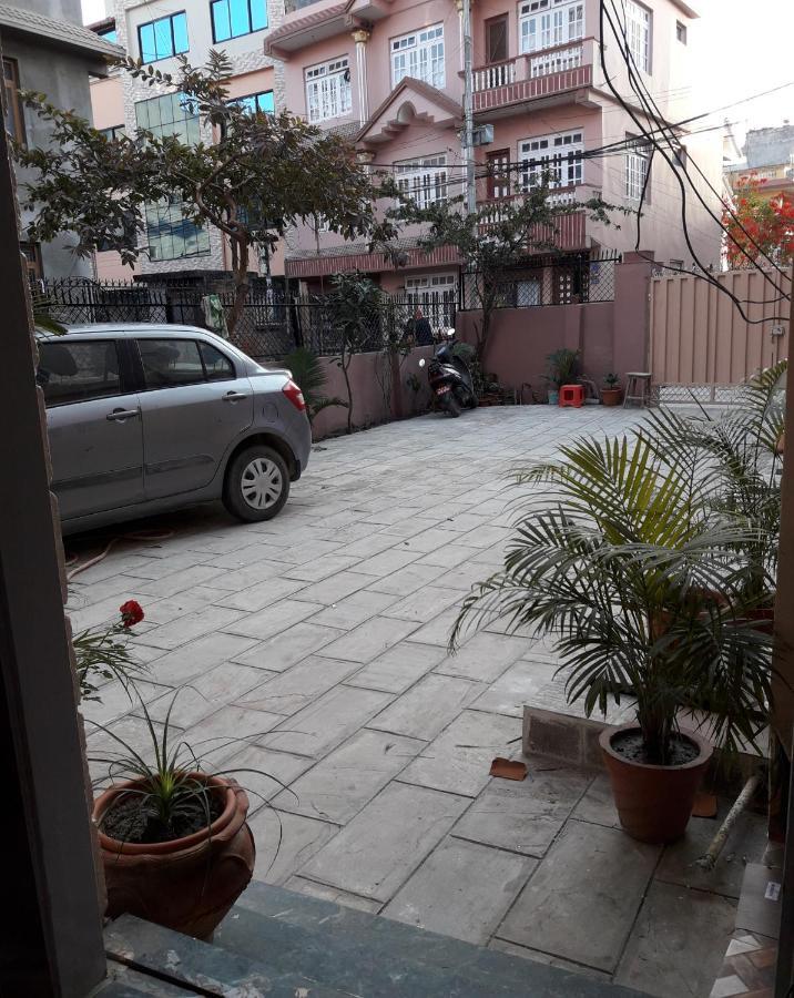 Apartment Rupas Kathmandu Bagian luar foto